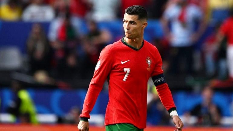 অবসরের ভাবনা নিয়ে রোনালদো বললেন, ‘কাঁদবও হয়তো, আমি খোলামেলা মানুষ’