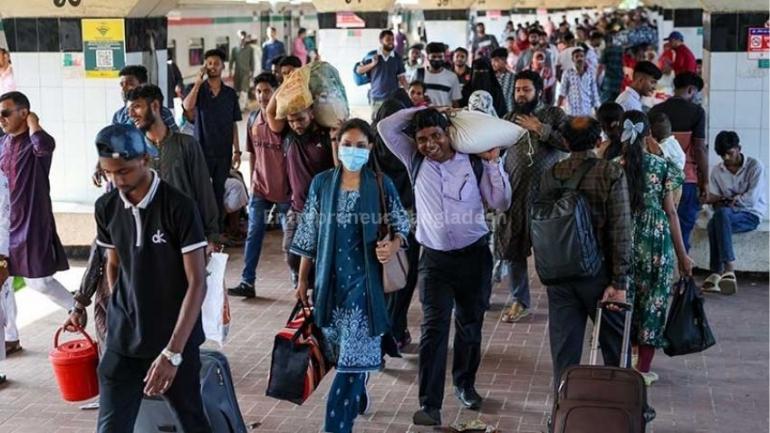 ঈদের ছুটি শেষ, রাজধানীতে ফিরতে শুরু করেছেন কর্মজীবীরা