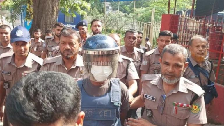 আমার সঙ্গে ডলার ছিল, সেটা কেউ দেখেনি, তাকেও ধরেন: আত্মপক্ষ শুনানিতে রামিসা হত্যার আসামি সোহেল