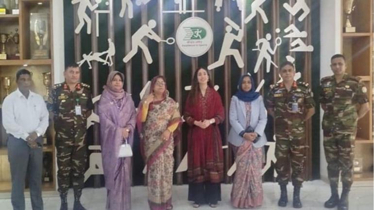 বিকেএসপি পরিদর্শন ও নারী ফুটবলারদের সঙ্গে খেলায় অংশ নিয়েছেন জাইমা রহমান