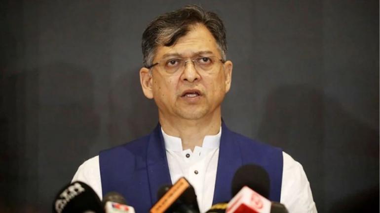 আ.লীগ কোনো রাজনৈতিক দল নয়, একটা মাফিয়া পার্টি: স্বরাষ্ট্রমন্ত্রী