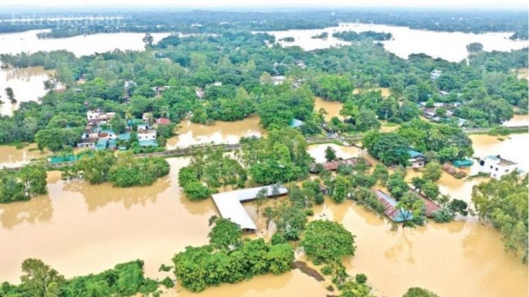 অভ্যন্তরীণ সংকটের পাশাপাশি বৈশ্বিক অনিশ্চয়তাও বাংলাদেশের অর্থনীতিকে প্রভাবিত করছে।